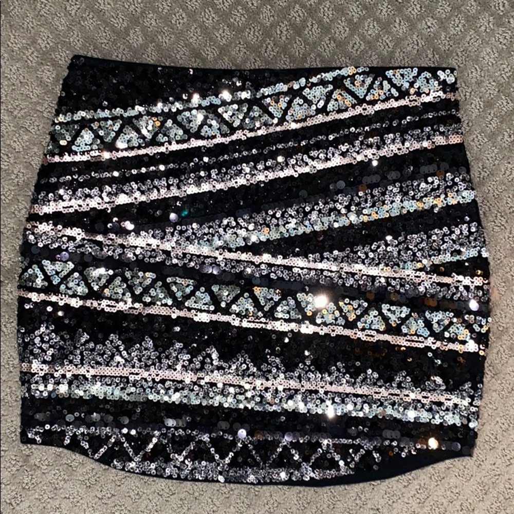 Express Sequin skirt